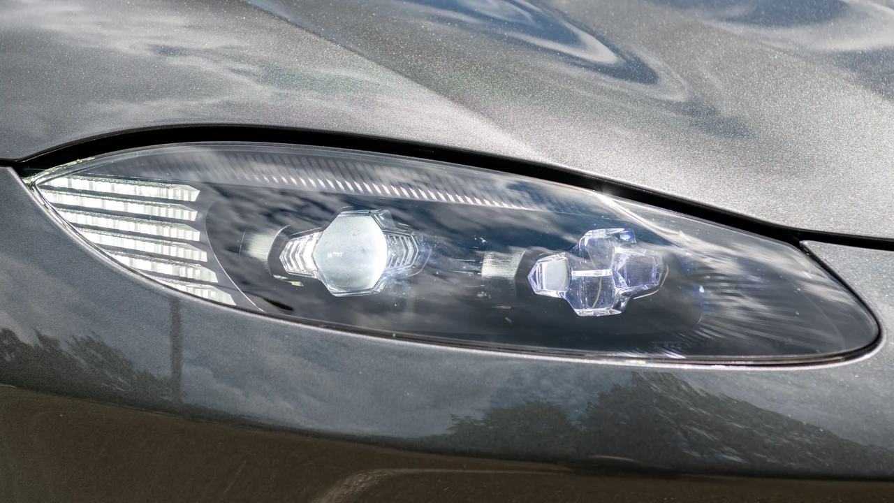 2019 Aston Martin V8 Vantage (2019+) - Image 11 of 31