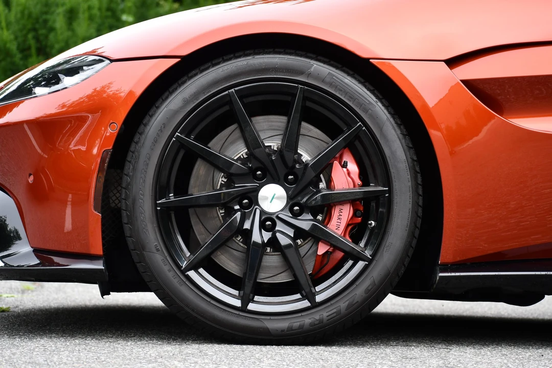 2019 Aston Martin V8 Vantage (2019+) - Image 30 of 31