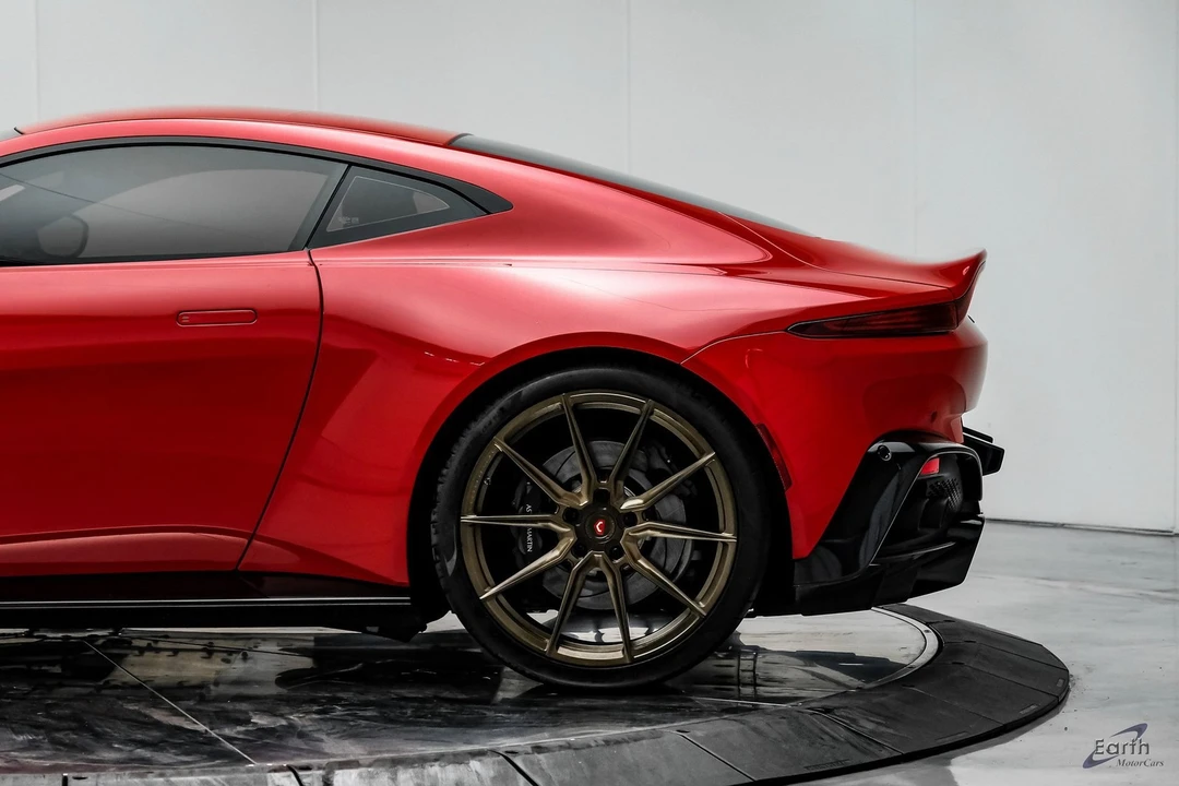 2019 Aston Martin V8 Vantage (2019+) - Image 9 of 12