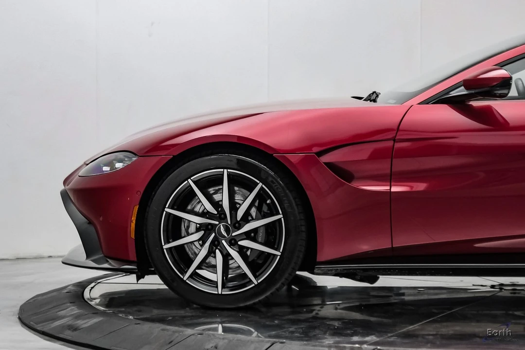 2019 Aston Martin V8 Vantage (2019+) - Image 10 of 31