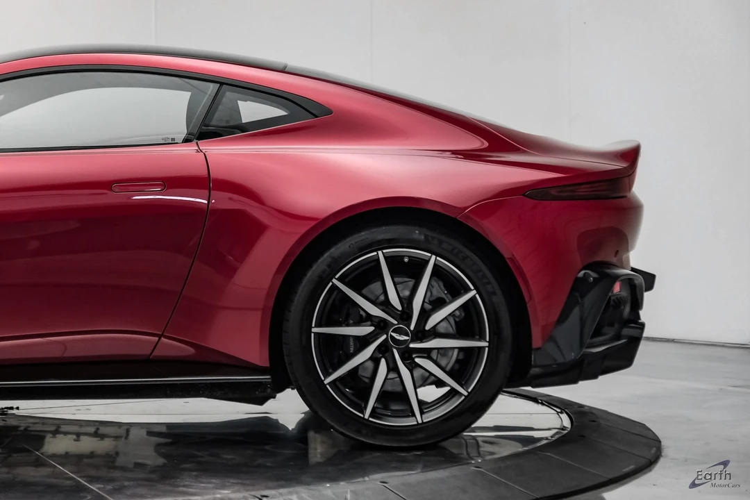 2019 Aston Martin V8 Vantage (2019+) - Image 11 of 31