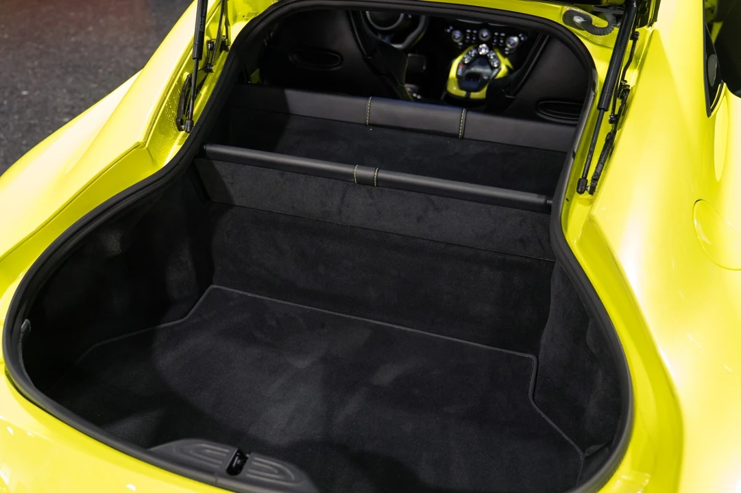 2019 Aston Martin V8 Vantage (2019+) - Image 20 of 31