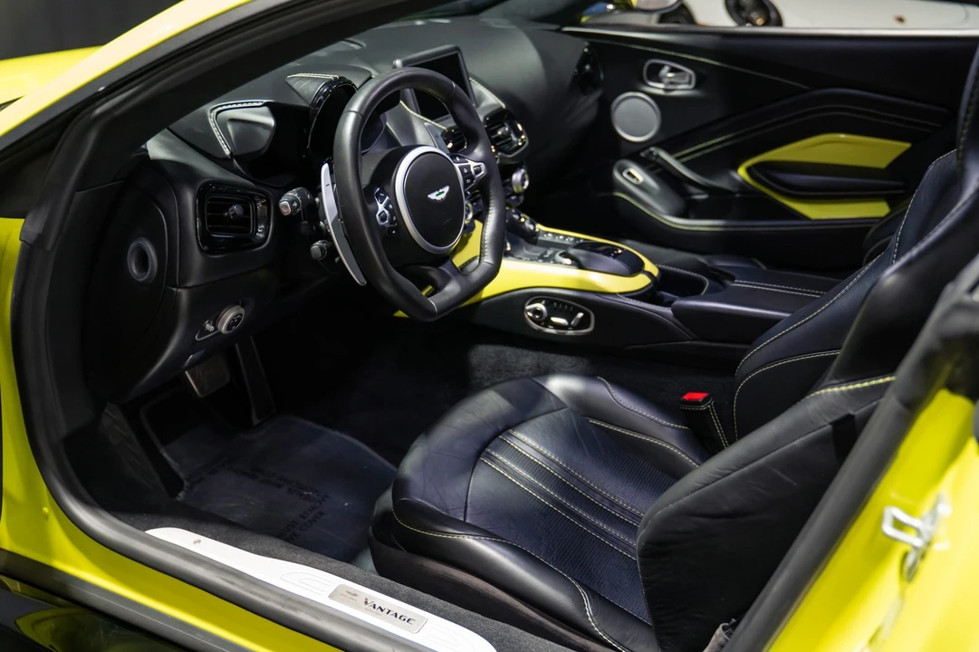 2019 Aston Martin V8 Vantage (2019+) - Image 9 of 31