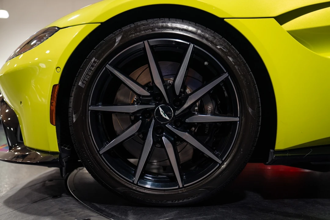 2019 Aston Martin V8 Vantage (2019+) - Image 15 of 31