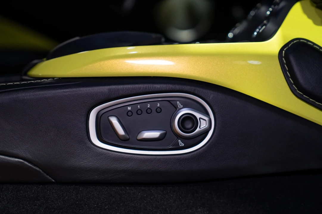 2019 Aston Martin V8 Vantage (2019+) - Image 17 of 31