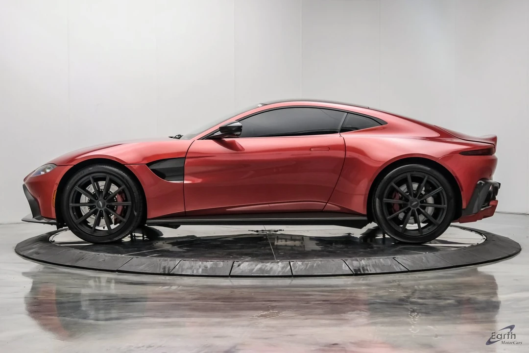 2019 Aston Martin V8 Vantage (2019+) - Image 8 of 31