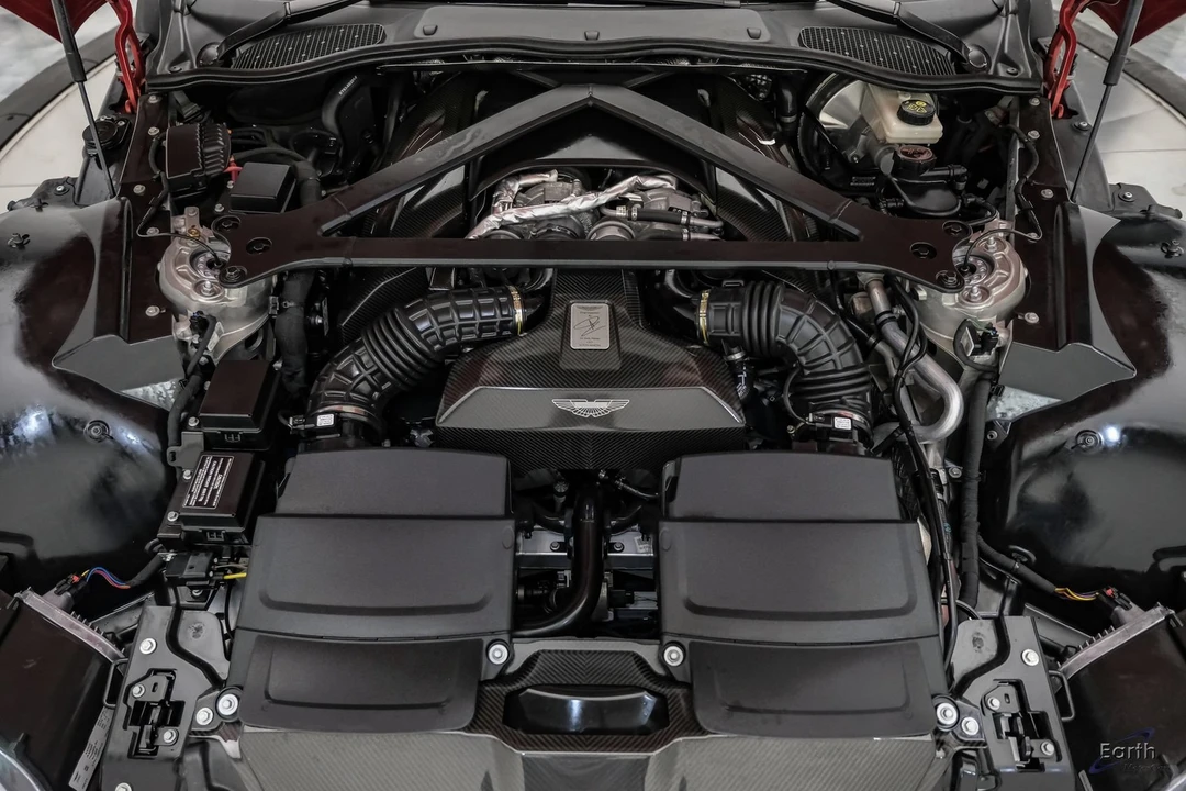 2019 Aston Martin V8 Vantage (2019+) - Image 3 of 31