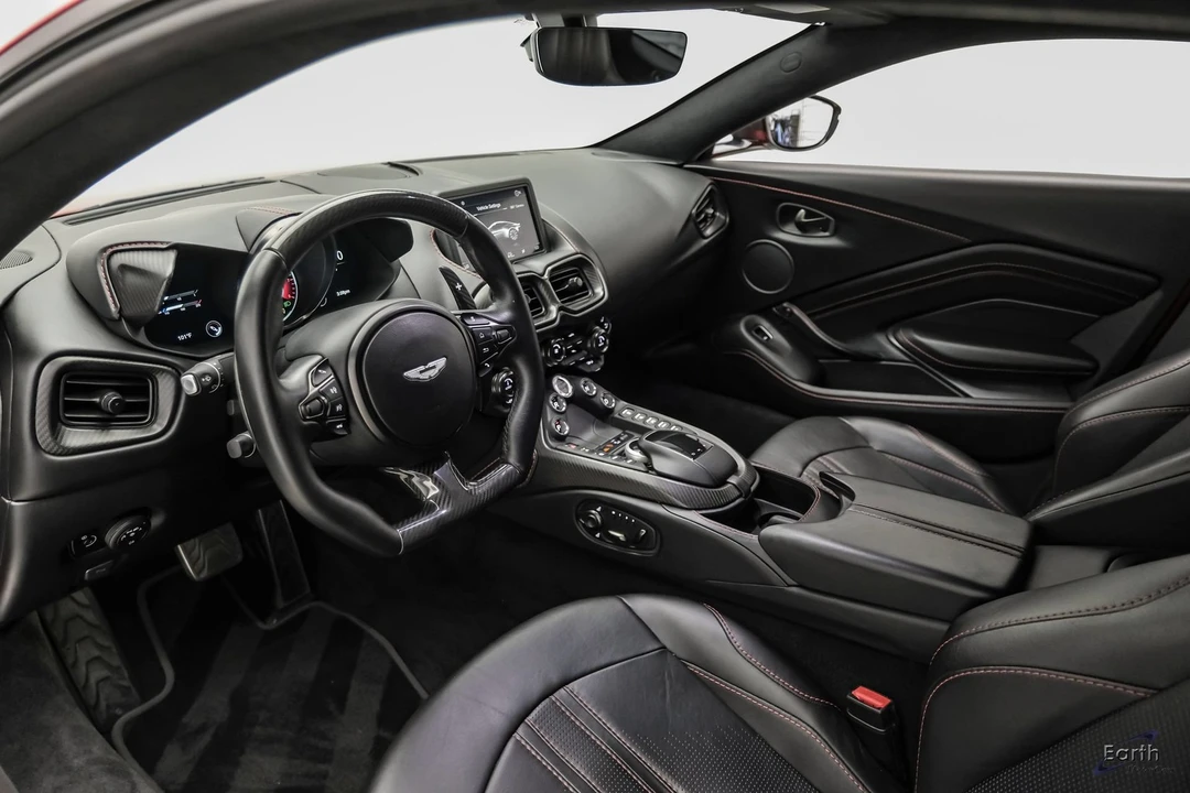 2019 Aston Martin V8 Vantage (2019+) - Image 2 of 31