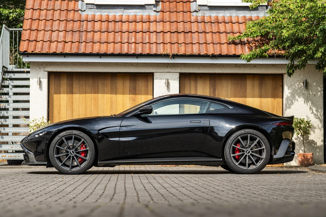 2019 Aston Martin V8 Vantage (2019+) - Image 8 of 31