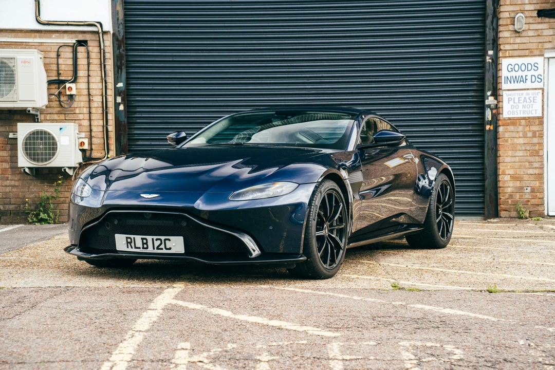 2019 Aston Martin V8 Vantage (2019+) - Image 3 of 31