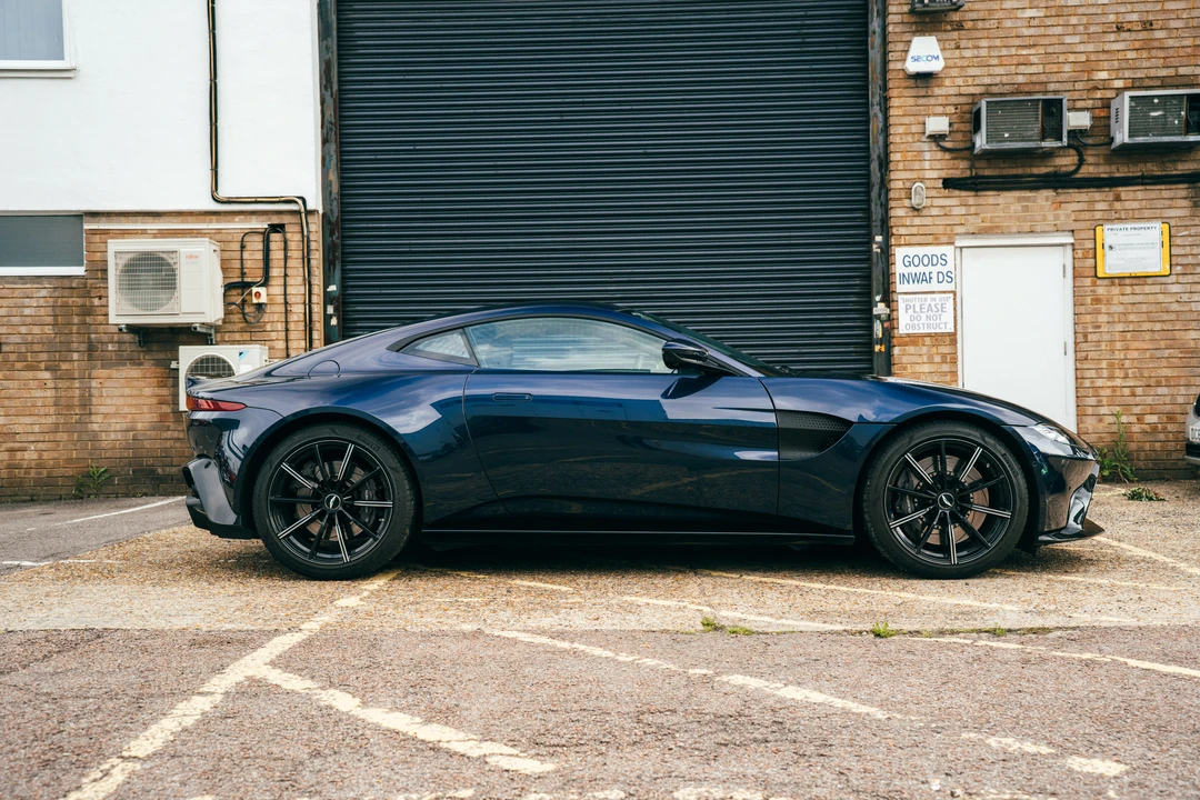 2019 Aston Martin V8 Vantage (2019+) - Image 10 of 31