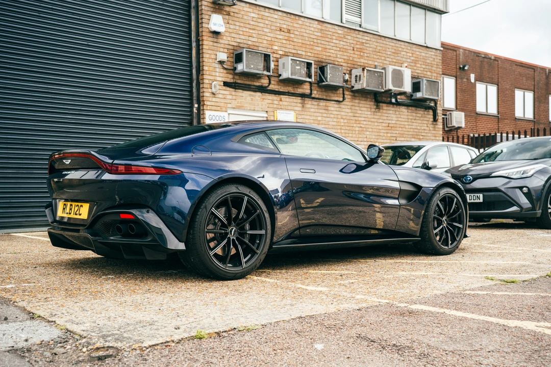 2019 Aston Martin V8 Vantage (2019+) - Image 9 of 31