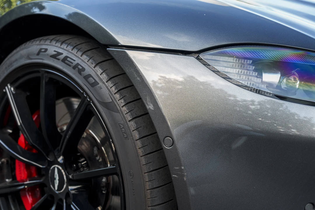 2018 Aston Martin V12 Vantage (2010-2018) - Image 28 of 31