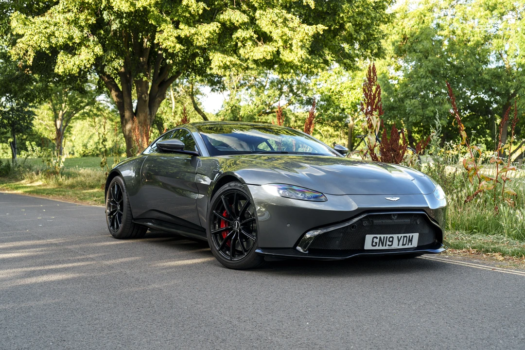 2018 Aston Martin V12 Vantage (2010-2018) - Image 11 of 31