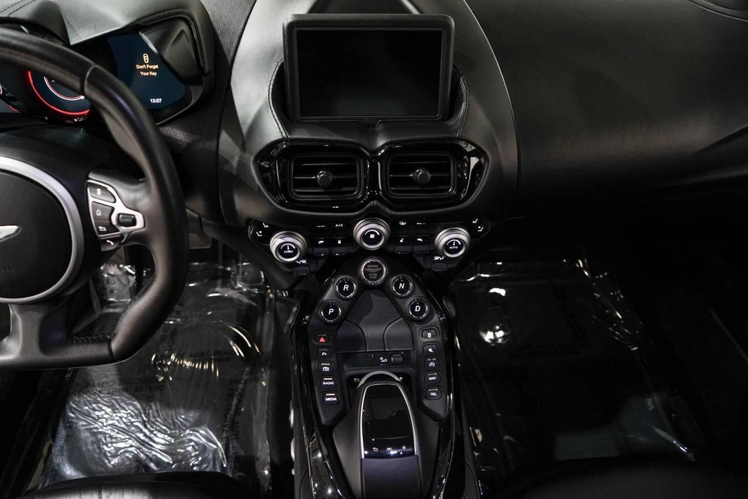 2019 Aston Martin V8 Vantage (2019+) - Image 12 of 21