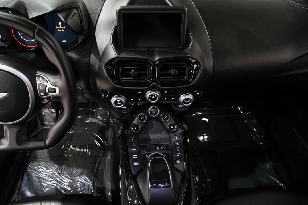 2019 Aston Martin V8 Vantage (2019+) - Image 12 of 21