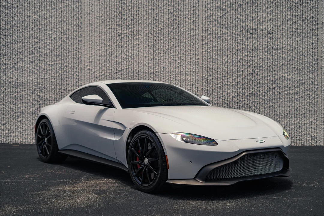 2019 Aston Martin V8 Vantage (2019+) - Image 24 of 31