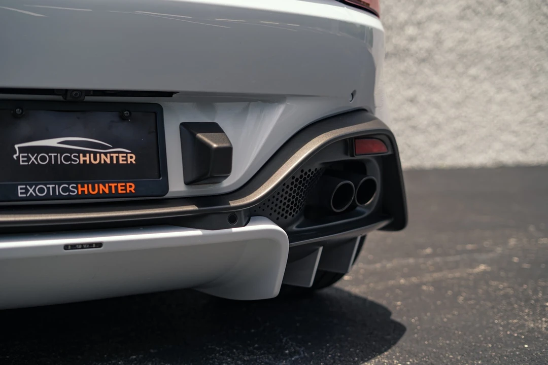 2019 Aston Martin V8 Vantage (2019+) - Image 4 of 31