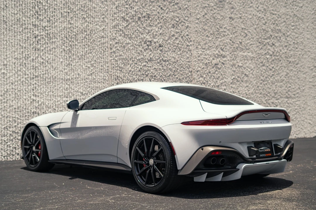2019 Aston Martin V8 Vantage (2019+) - Image 9 of 31