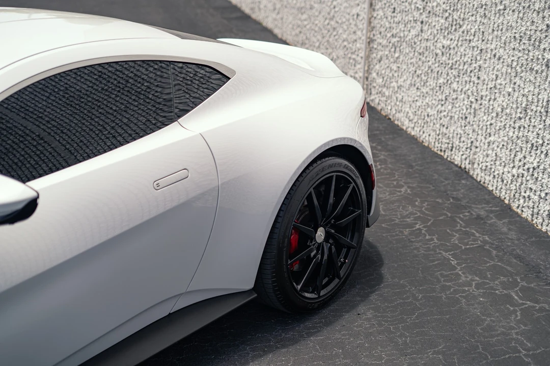 2019 Aston Martin V8 Vantage (2019+) - Image 11 of 31