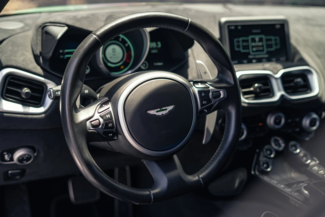 2019 Aston Martin V8 Vantage (2019+) - Image 10 of 31