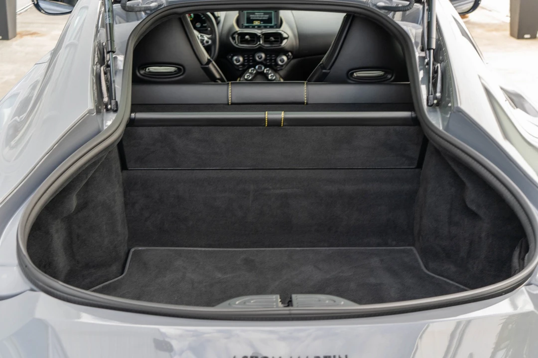 2019 Aston Martin V8 Vantage (2019+) - Image 26 of 31
