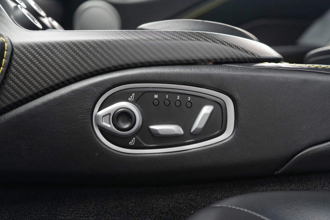 2019 Aston Martin V8 Vantage (2019+) - Image 21 of 31