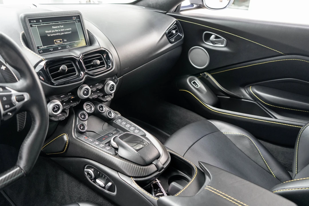 2019 Aston Martin V8 Vantage (2019+) - Image 8 of 31