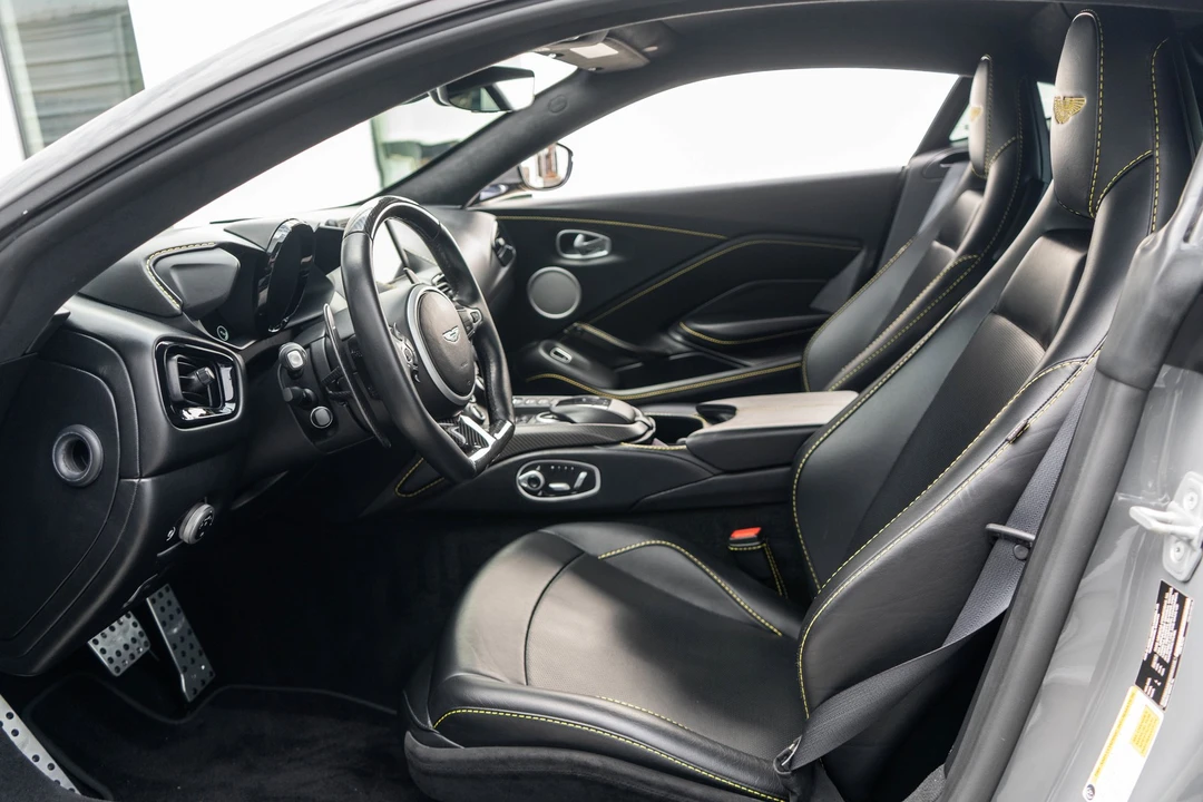 2019 Aston Martin V8 Vantage (2019+) - Image 2 of 31