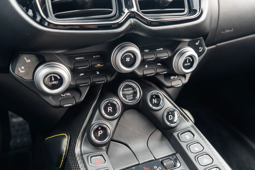 2019 Aston Martin V8 Vantage (2019+) - Image 17 of 31