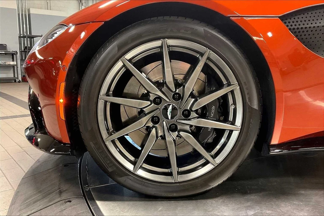 2019 Aston Martin V8 Vantage (2019+) - Image 8 of 21