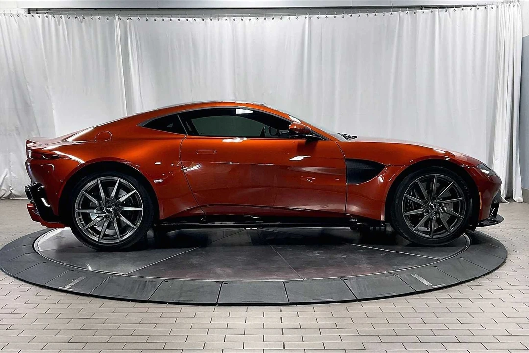 2019 Aston Martin V8 Vantage (2019+) - Image 2 of 21
