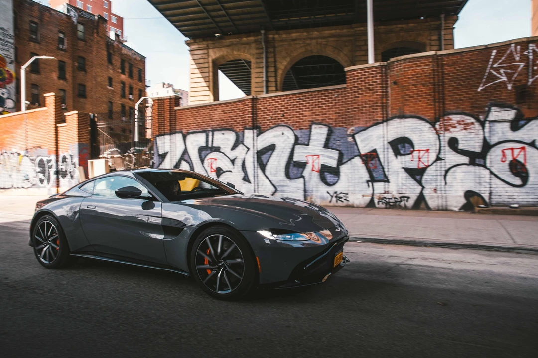 2019 Aston Martin V8 Vantage (2019+) - Image 12 of 31