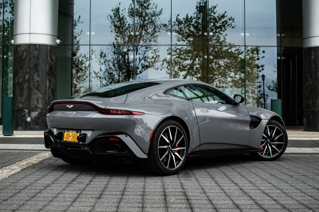 2019 Aston Martin V8 Vantage (2019+) - Image 10 of 31