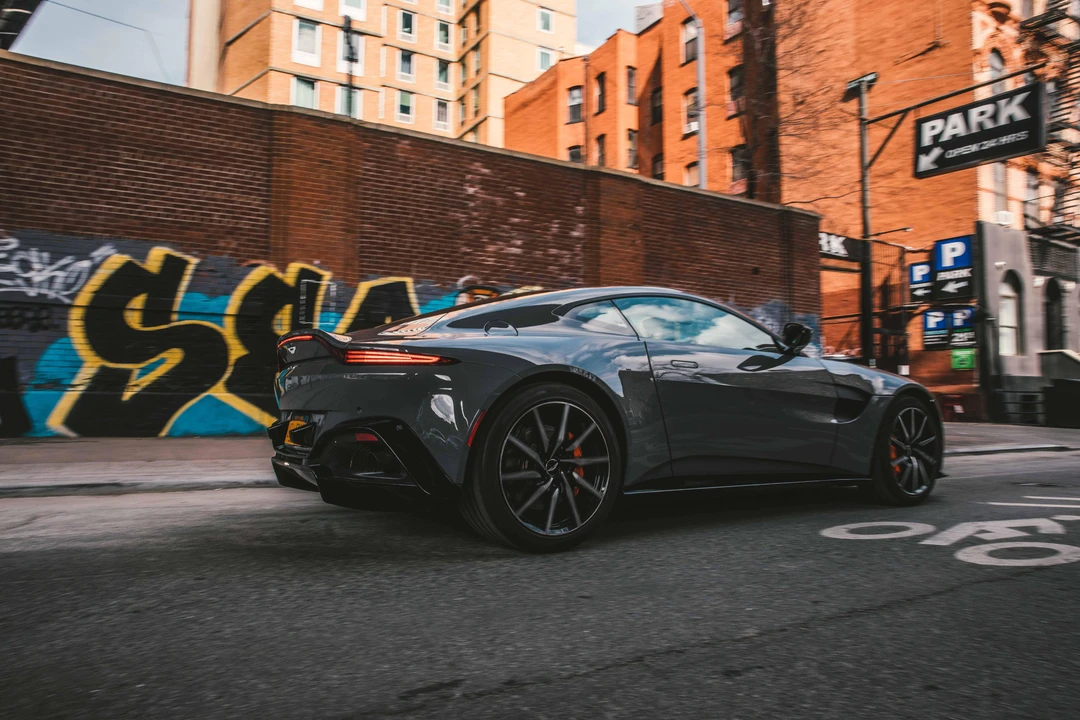 2019 Aston Martin V8 Vantage (2019+) - Image 11 of 31