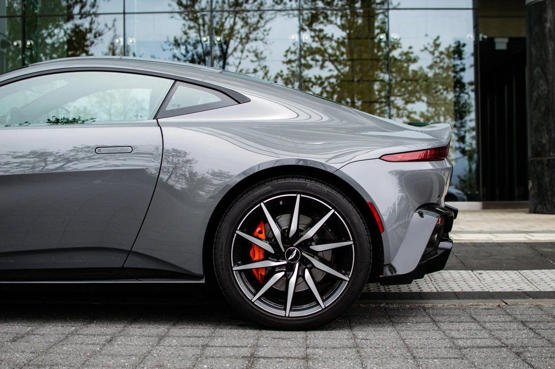 2019 Aston Martin V8 Vantage (2019+) - Image 29 of 31
