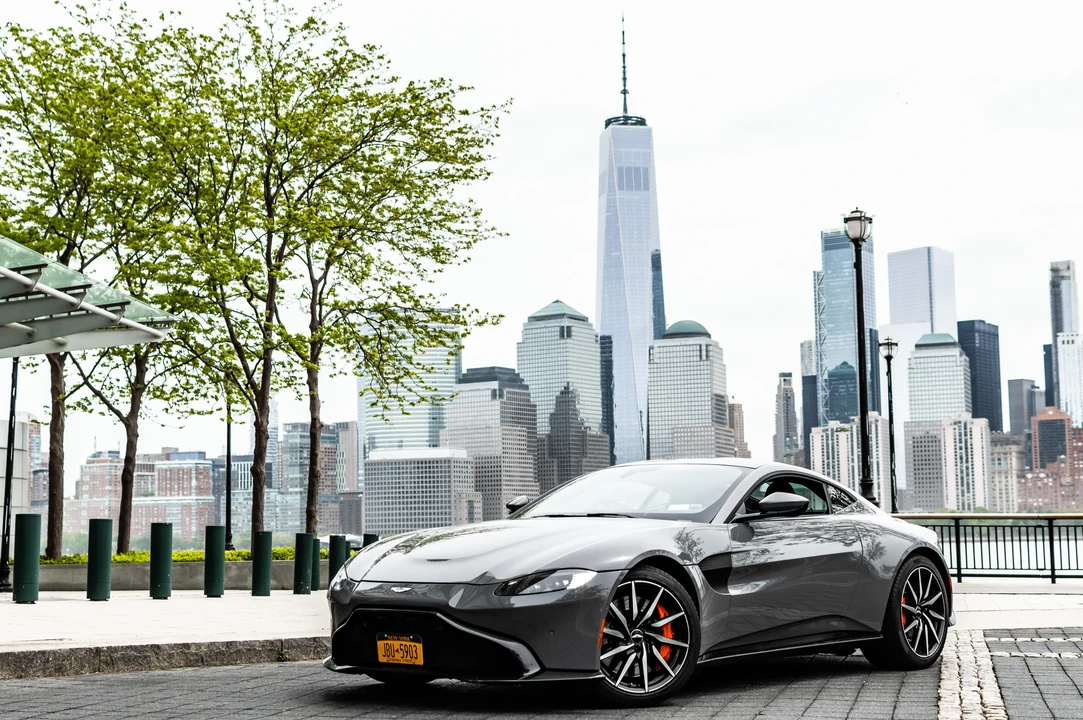 2019 Aston Martin V8 Vantage (2019+) - Image 6 of 31