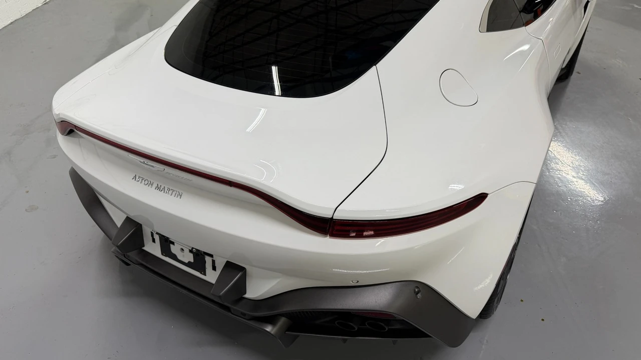 2019 Aston Martin V8 Vantage (2019+) - Image 12 of 31