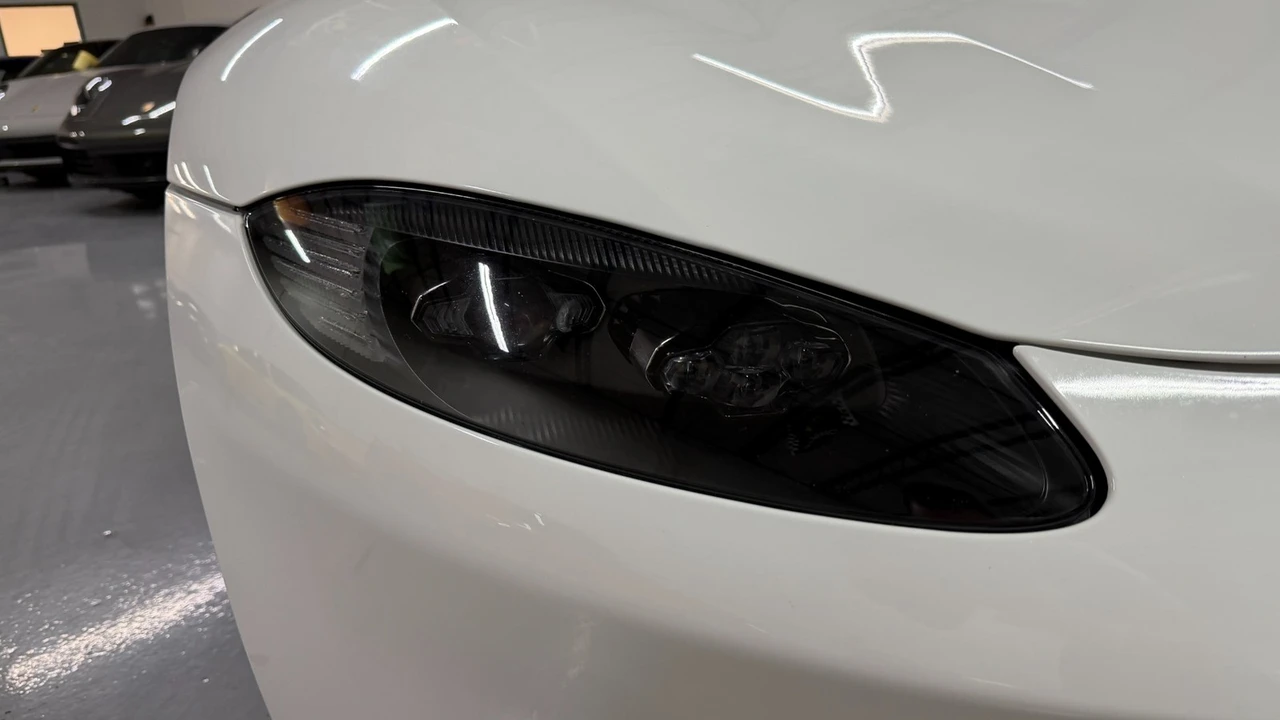 2019 Aston Martin V8 Vantage (2019+) - Image 4 of 31