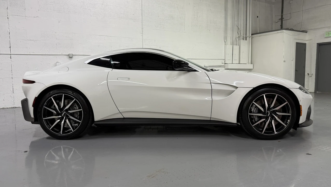 2019 Aston Martin V8 Vantage (2019+) - Image 8 of 31