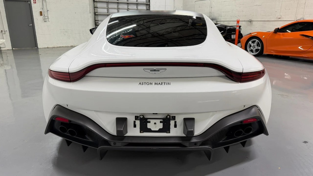 2019 Aston Martin V8 Vantage (2019+) - Image 16 of 31