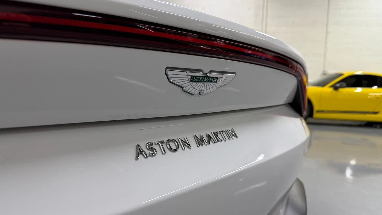 2019 Aston Martin V8 Vantage (2019+) - Image 17 of 31