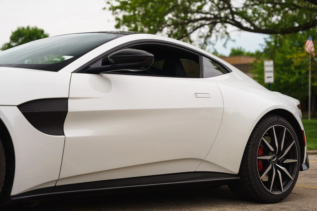 2019 Aston Martin V8 Vantage (2019+) - Image 8 of 31