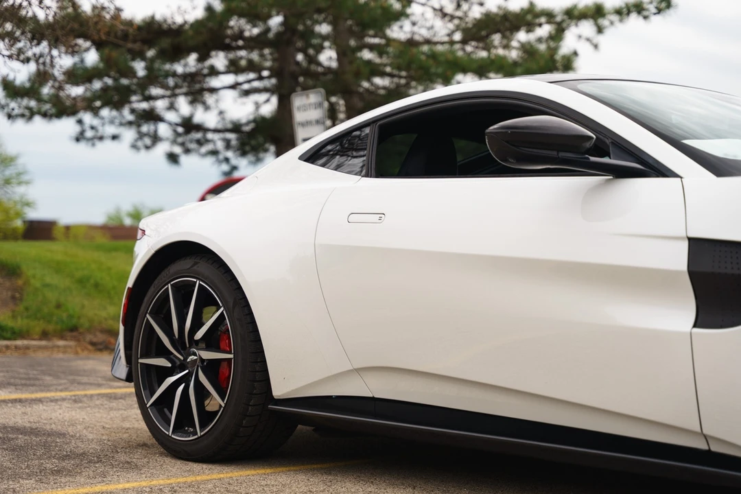 2019 Aston Martin V8 Vantage (2019+) - Image 27 of 31