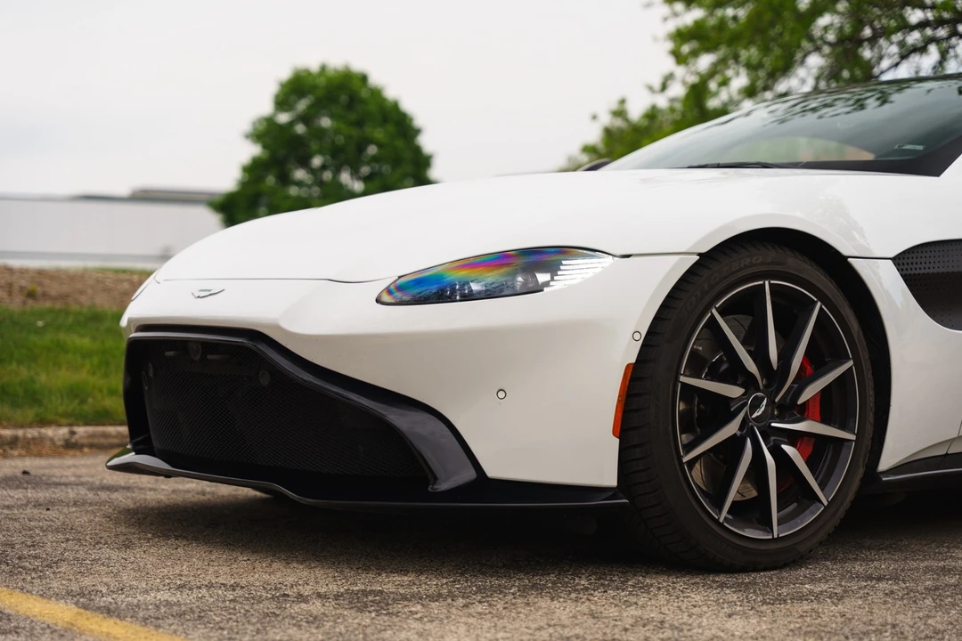 2019 Aston Martin V8 Vantage (2019+) - Image 7 of 31