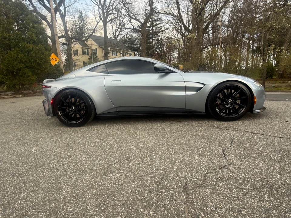2019 Aston Martin V8 Vantage (2019+) - Image 4 of 20