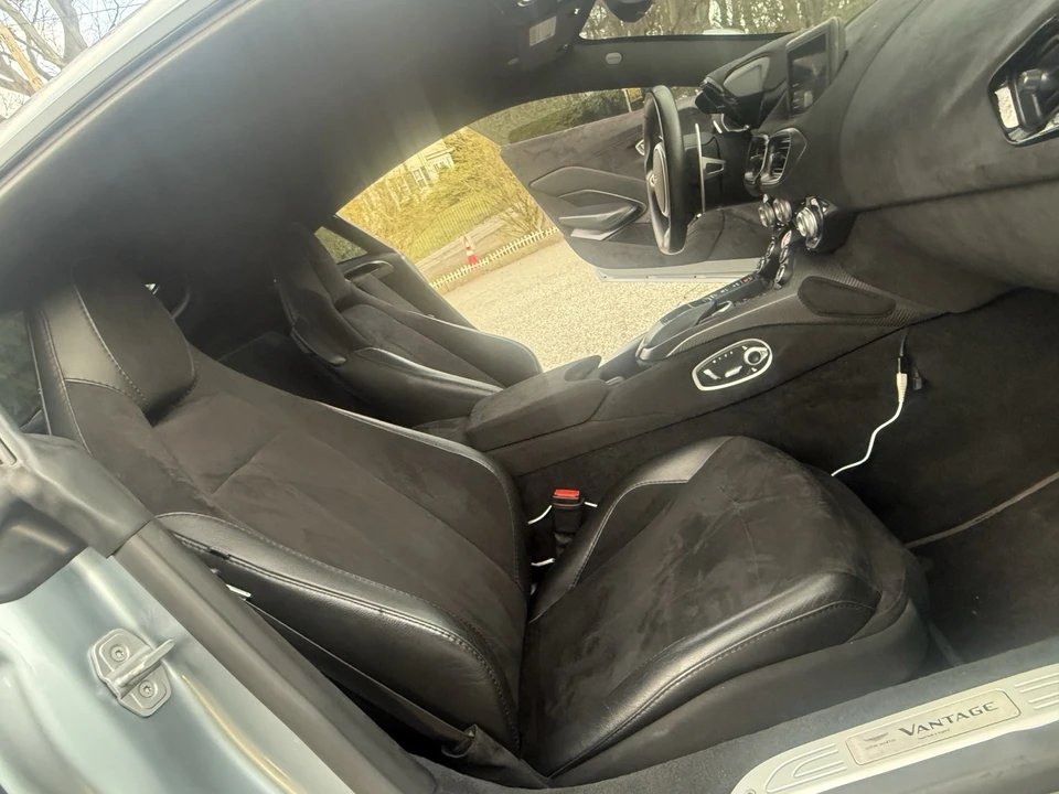 2019 Aston Martin V8 Vantage (2019+) - Image 17 of 19
