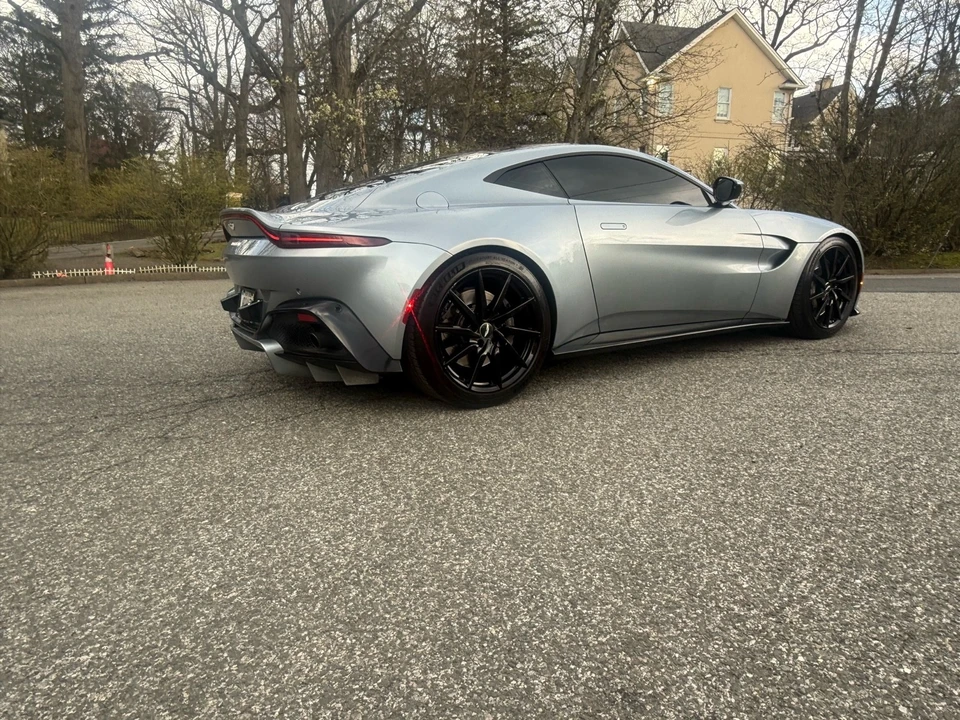 2019 Aston Martin V8 Vantage (2019+) - Image 5 of 19