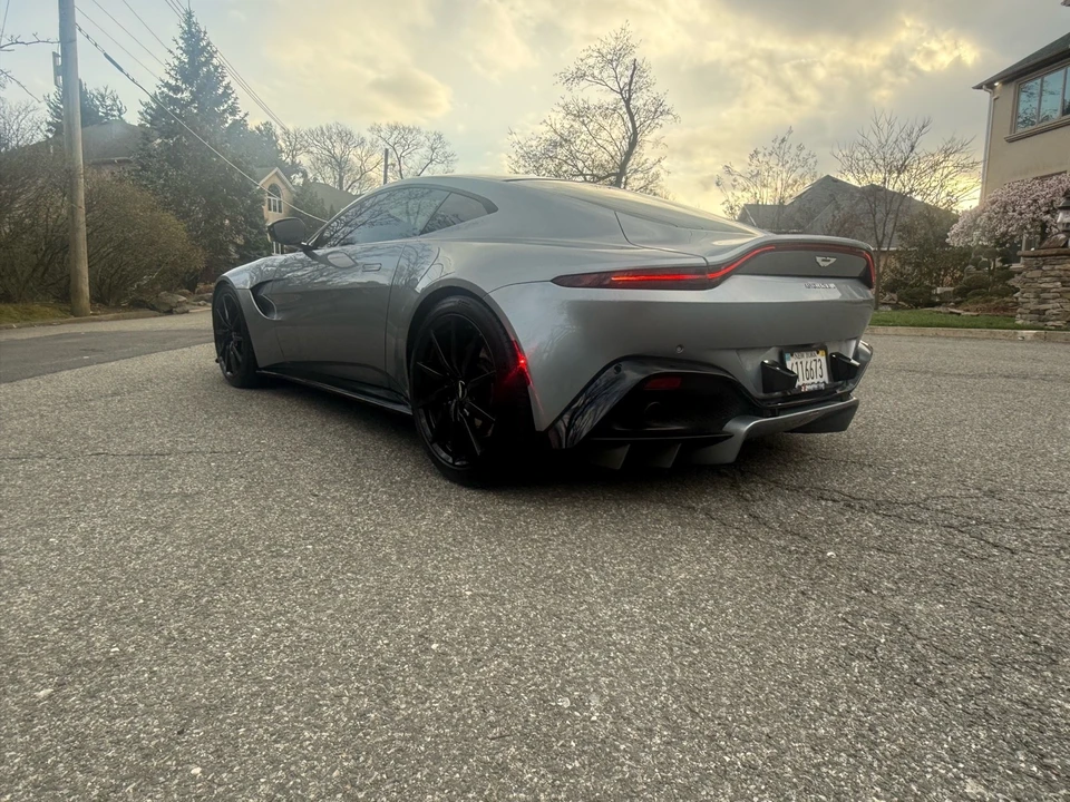 2019 Aston Martin V8 Vantage (2019+) - Image 8 of 19
