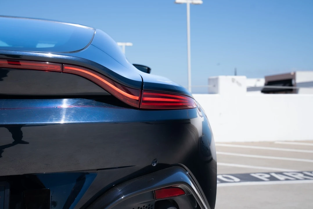2019 Aston Martin V8 Vantage (2019+) - Image 12 of 21